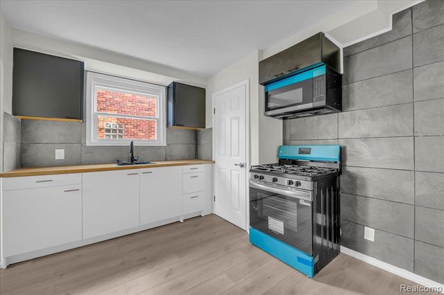 17327 Teppert Street, Detroit, MI 48234