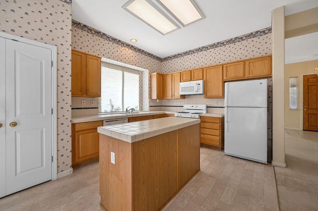 433 Ellis Cir, Folsom, CA 95630