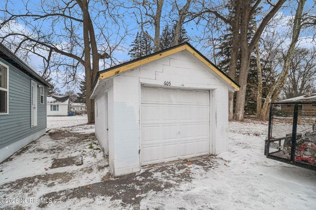 605 Koch Drive, Toledo, OH 43615