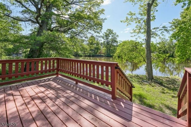 57 Riverlawn Dr, Wayne Twp., NJ 07470