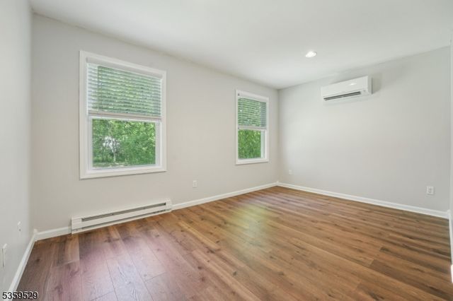 57 Riverlawn Dr, Wayne Twp., NJ 07470