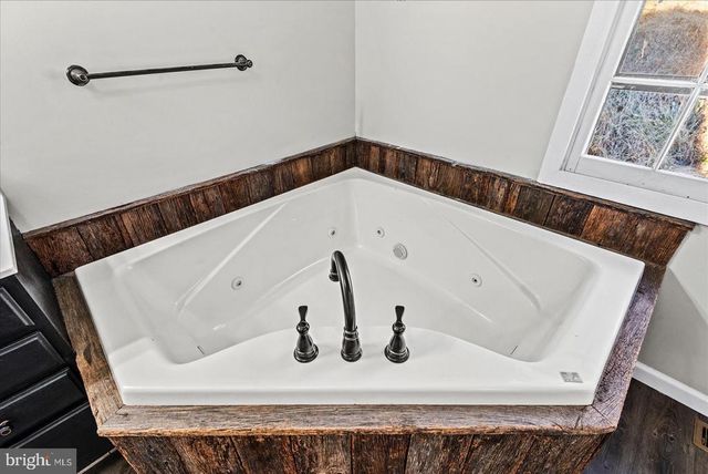 200 WEISE DR, Louisa, VA 23093