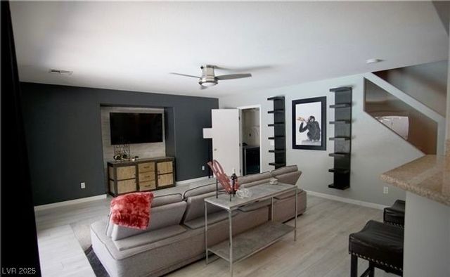 1699 Adobe Frost Court, Las Vegas, NV 89183