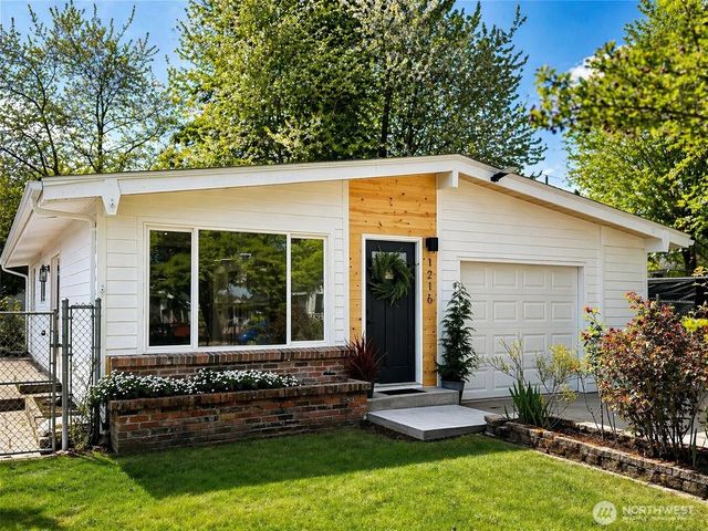 1216 E 70th Street, Tacoma, WA 98404