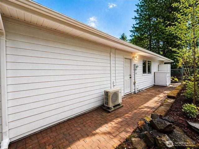 1216 E 70th Street, Tacoma, WA 98404