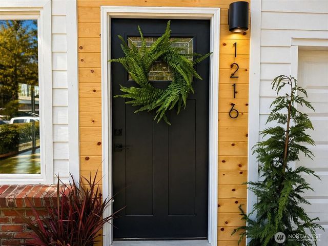 1216 E 70th Street, Tacoma, WA 98404