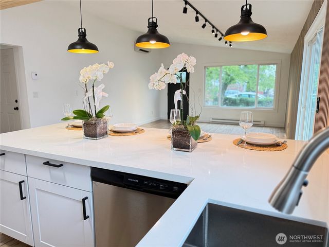 1216 E 70th Street, Tacoma, WA 98404