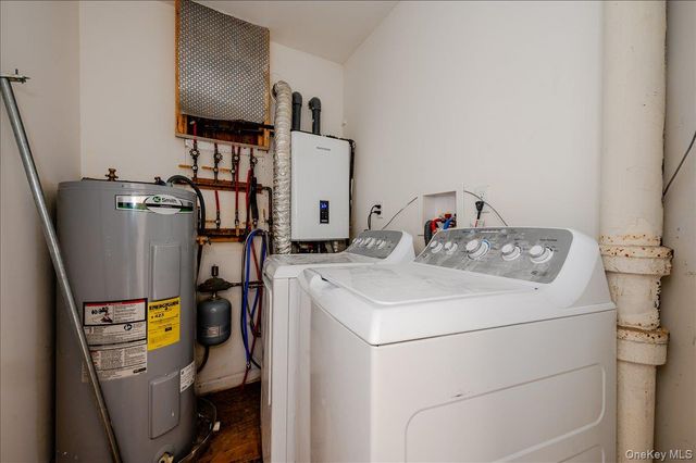 214 beach 3rd, Far Rockaway, NY 11691