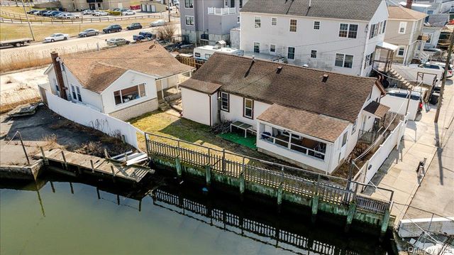 214 beach 3rd, Far Rockaway, NY 11691
