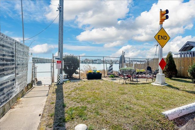 214 beach 3rd, Far Rockaway, NY 11691