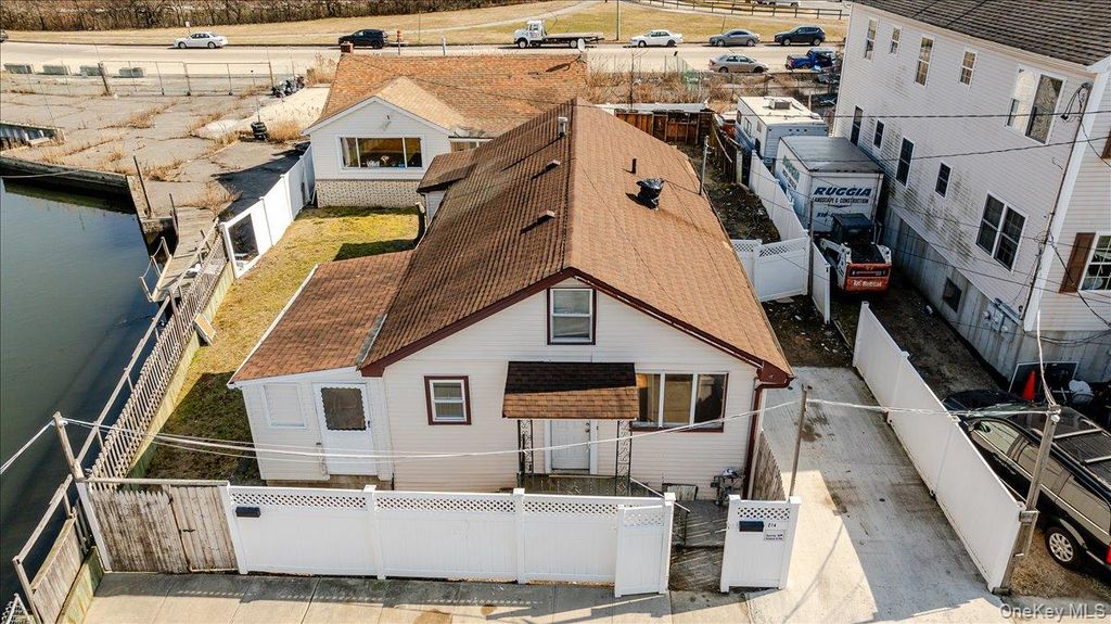 214 beach 3rd, Far Rockaway, NY 11691