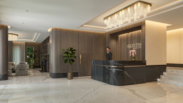 7829 Austin St # 502, New York City, NY 11375