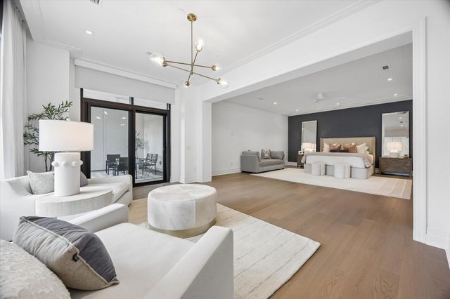 6017 Memorial 202, Houston, TX 77007