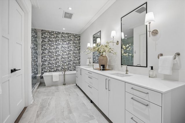 6017 Memorial 202, Houston, TX 77007