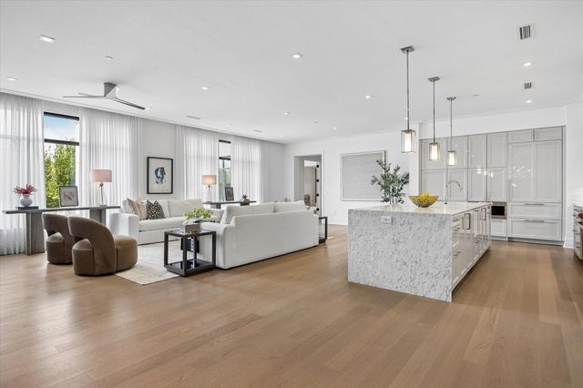 6017 Memorial 202, Houston, TX 77007