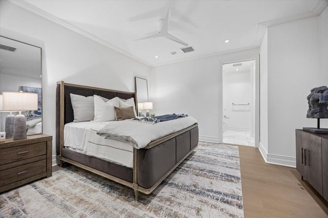 6017 Memorial 202, Houston, TX 77007