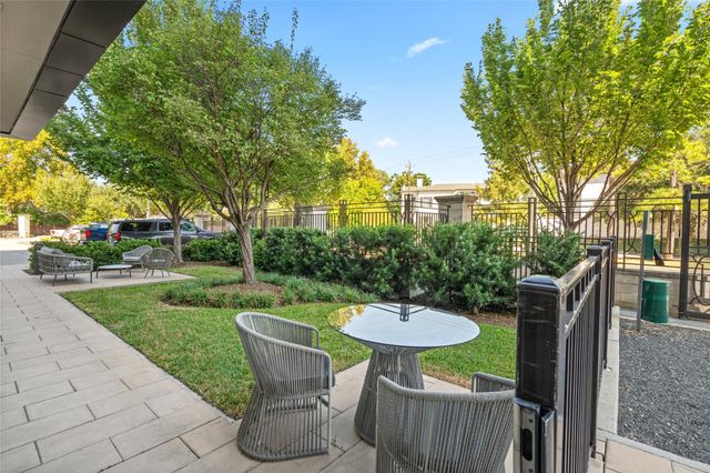 6017 Memorial 202, Houston, TX 77007