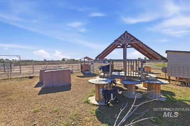 25810 Chandler Dr, Caldwell, ID 83676