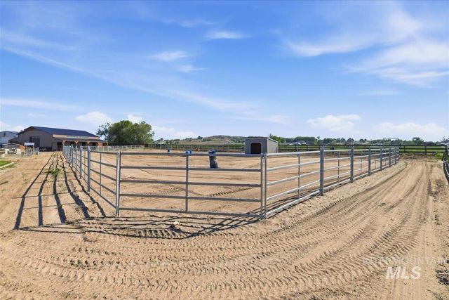 25810 Chandler Dr, Caldwell, ID 83676