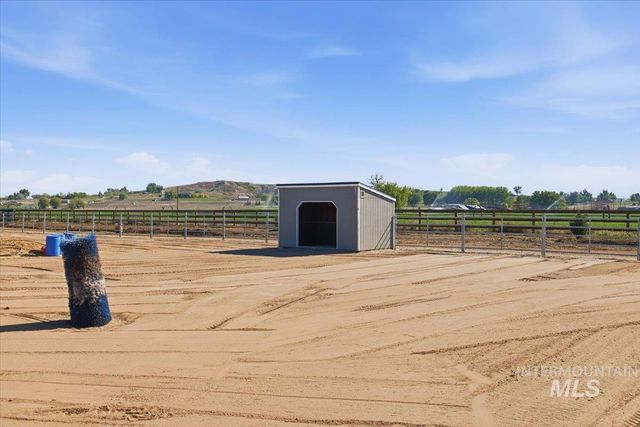 25810 Chandler Dr, Caldwell, ID 83676