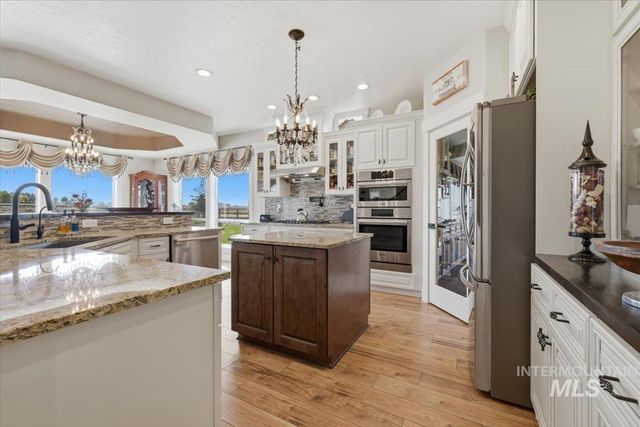 25810 Chandler Dr, Caldwell, ID 83676