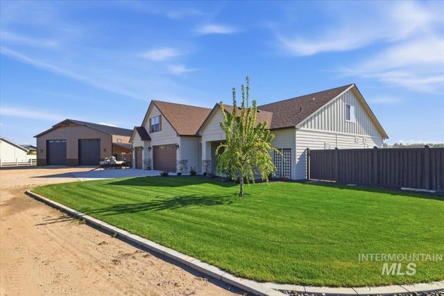 25810 Chandler Dr, Caldwell, ID 83676