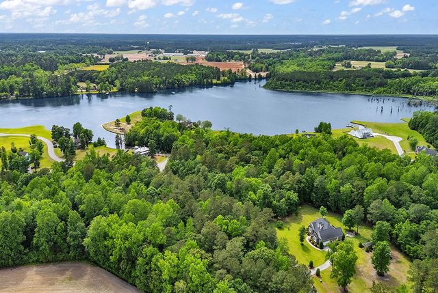 125 Coquina Dr., Tabor City, NC 28463
