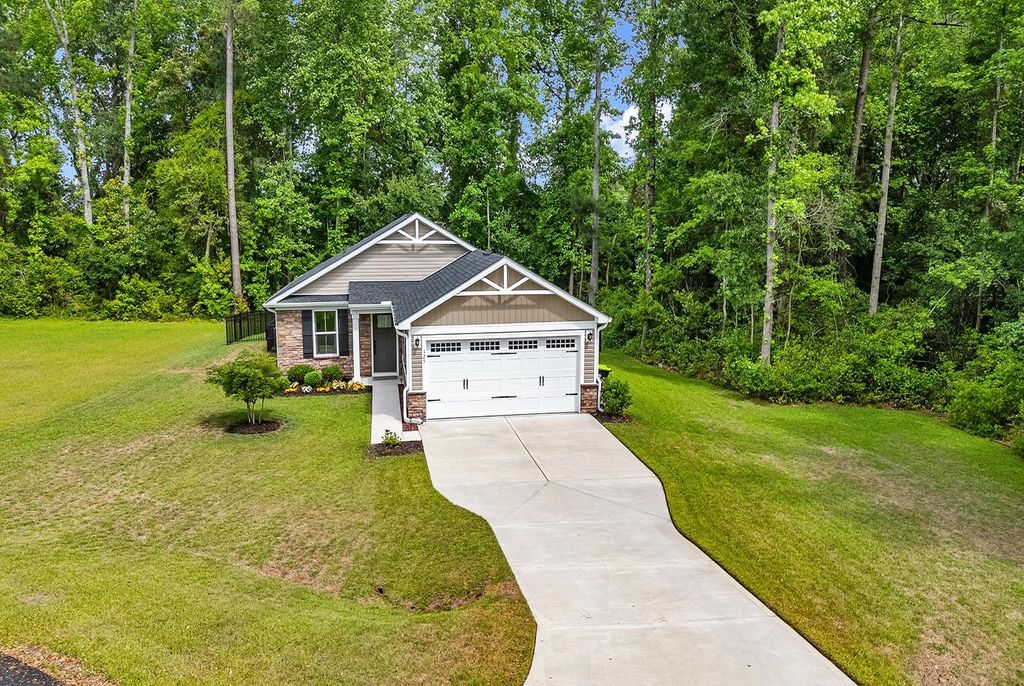 125 Coquina Dr., Tabor City, NC 28463