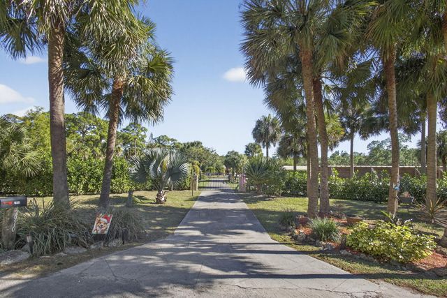 2910 Doe Trail, Loxahatchee, FL 33470