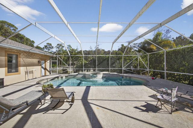 2910 Doe Trail, Loxahatchee, FL 33470