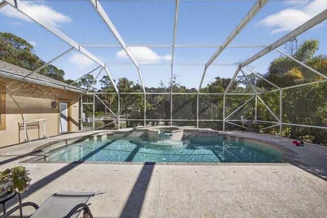 2910 Doe Trail, Loxahatchee, FL 33470