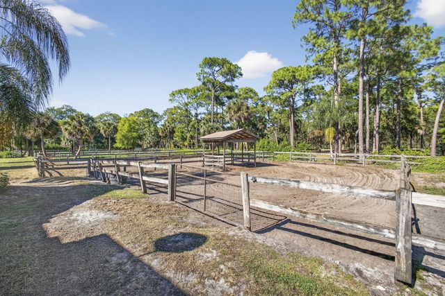 2910 Doe Trail, Loxahatchee, FL 33470