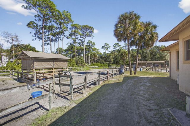 2910 Doe Trail, Loxahatchee, FL 33470