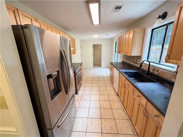 912 Steeple Chase Drive, Lawrenceville, GA 30044