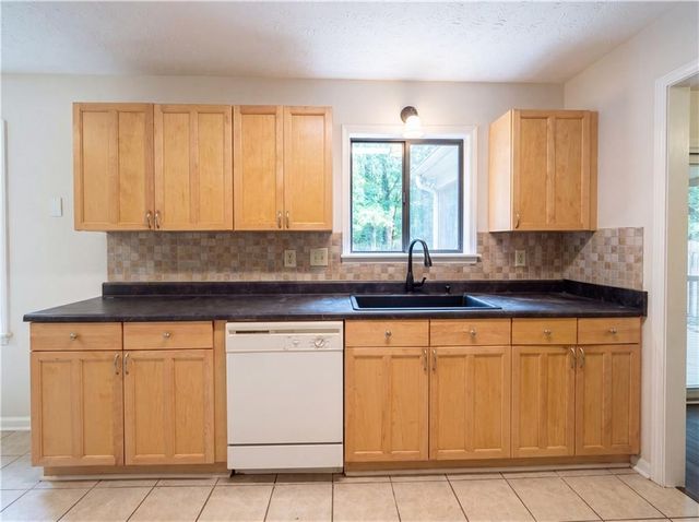 912 Steeple Chase Drive, Lawrenceville, GA 30044