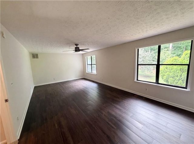912 Steeple Chase Drive, Lawrenceville, GA 30044