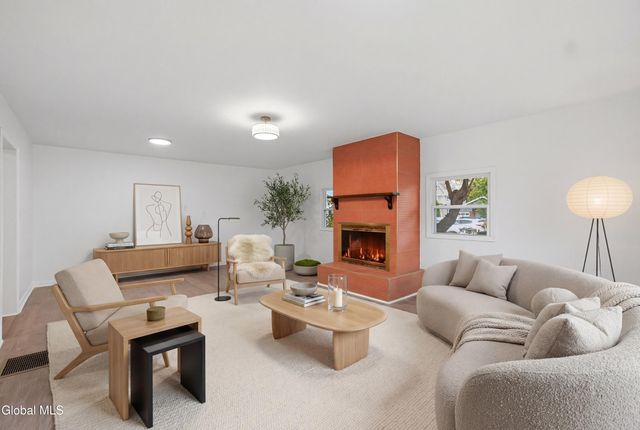 2 Glenwood Street, Albany, NY 12208