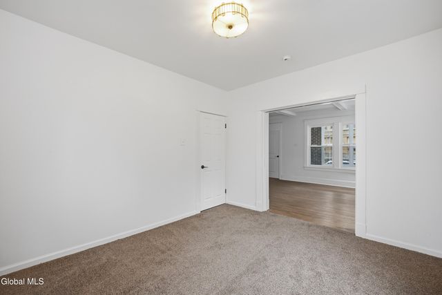 2 Glenwood Street, Albany, NY 12208