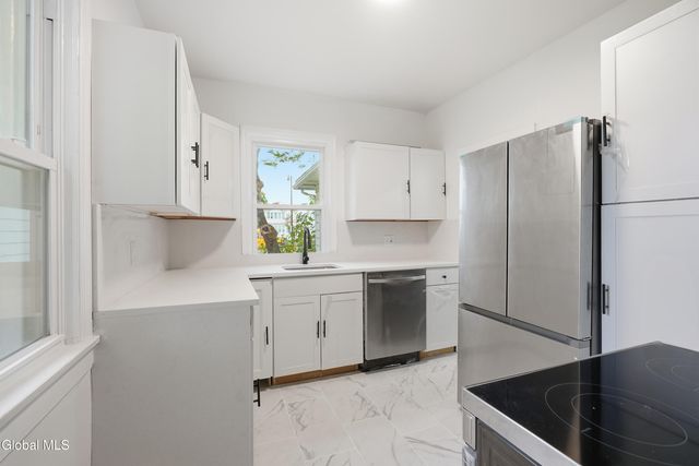 2 Glenwood Street, Albany, NY 12208