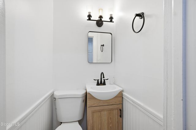 2 Glenwood Street, Albany, NY 12208