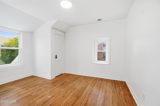 2 Glenwood Street, Albany, NY 12208