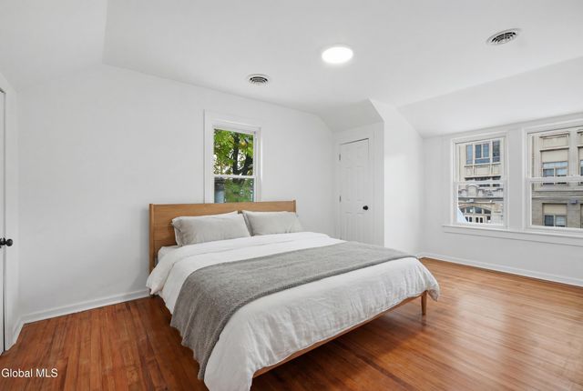 2 Glenwood Street, Albany, NY 12208