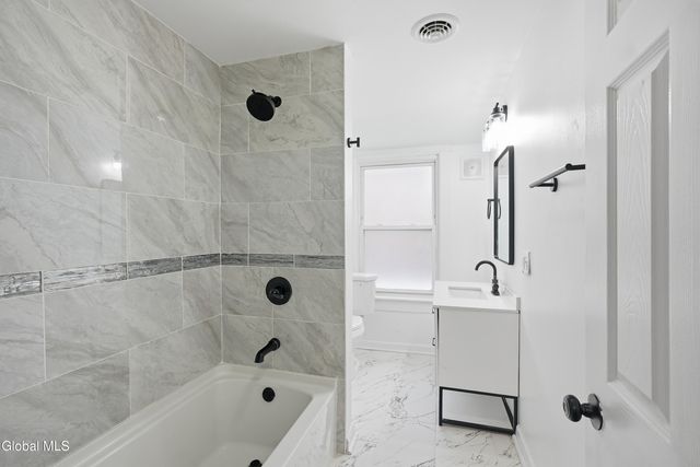 2 Glenwood Street, Albany, NY 12208