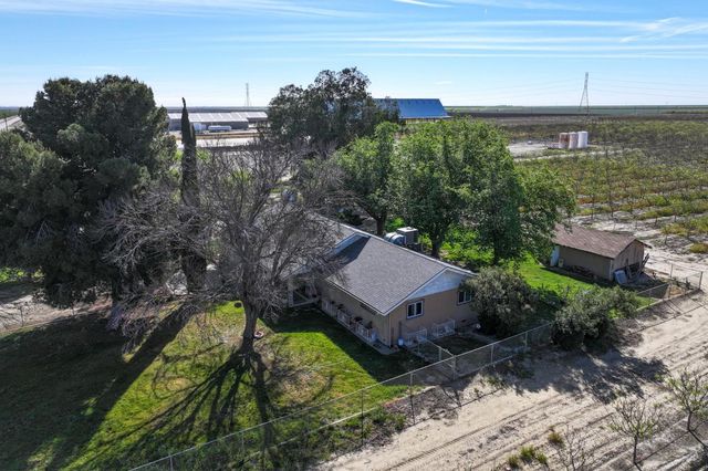 13037 W Gale Avenue, Huron, CA 93234