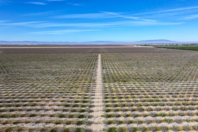 13037 W Gale Avenue, Huron, CA 93234