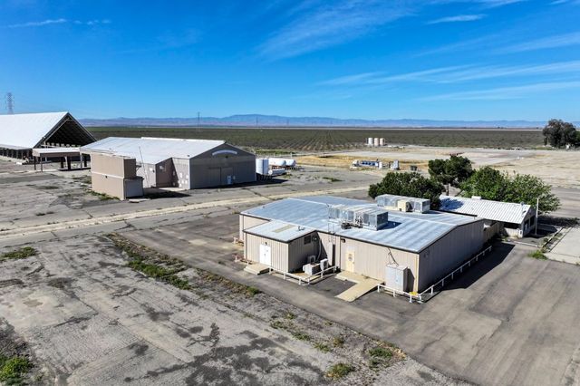 13037 W Gale Avenue, Huron, CA 93234