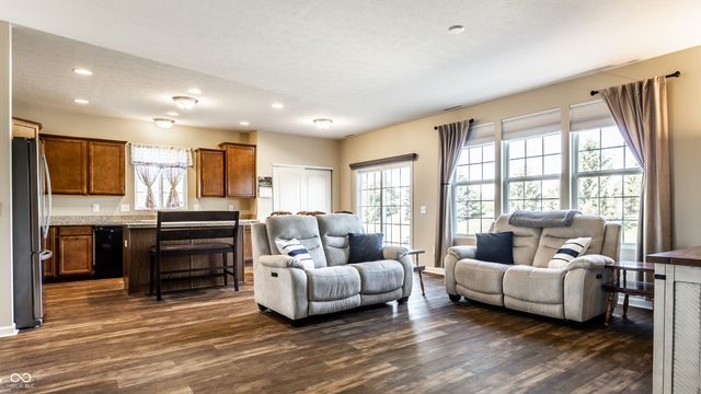 4772 Timberline Trail, Whitestown, IN 46075