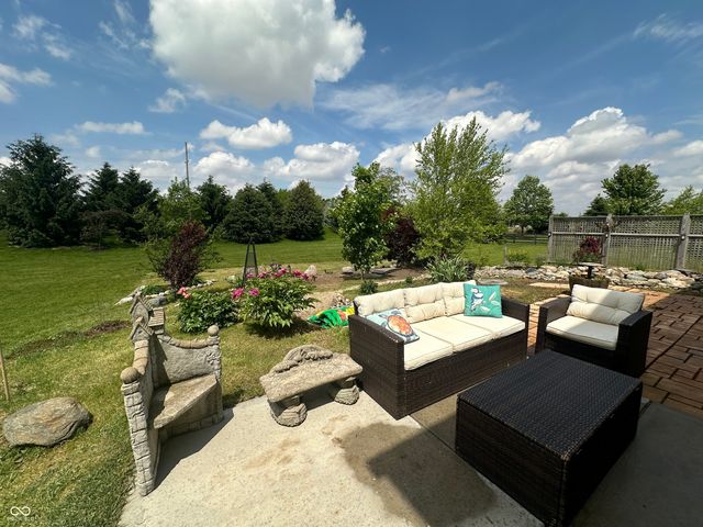 4772 Timberline Trail, Whitestown, IN 46075