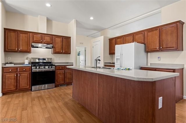 676 Allen Steward Street, Overton, NV 89040