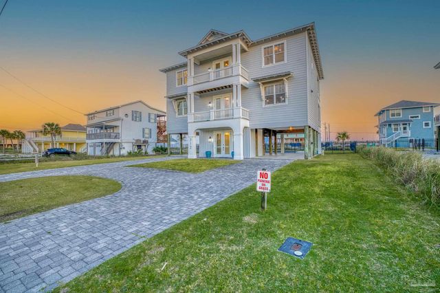 712 Maldonado Dr, Pensacola Beach, FL 32561